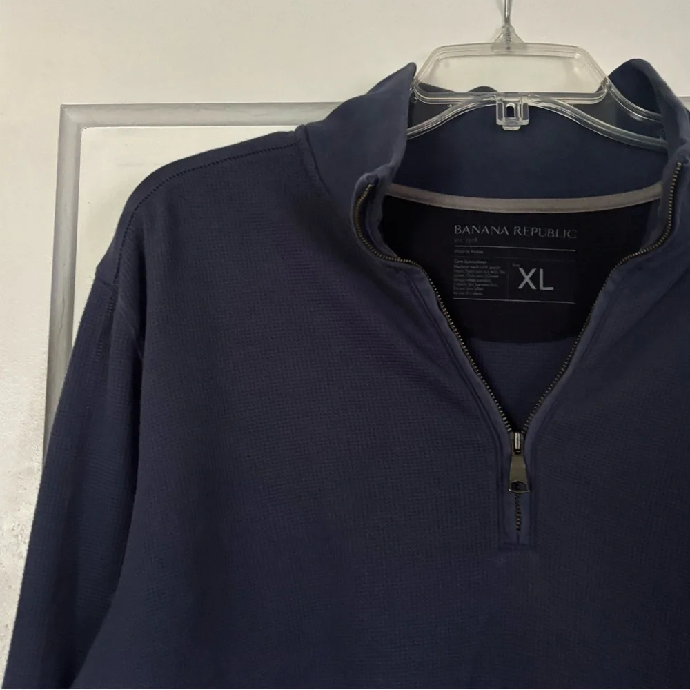 Banana Republic Men's Dark Blue Quarter Zip Sweater